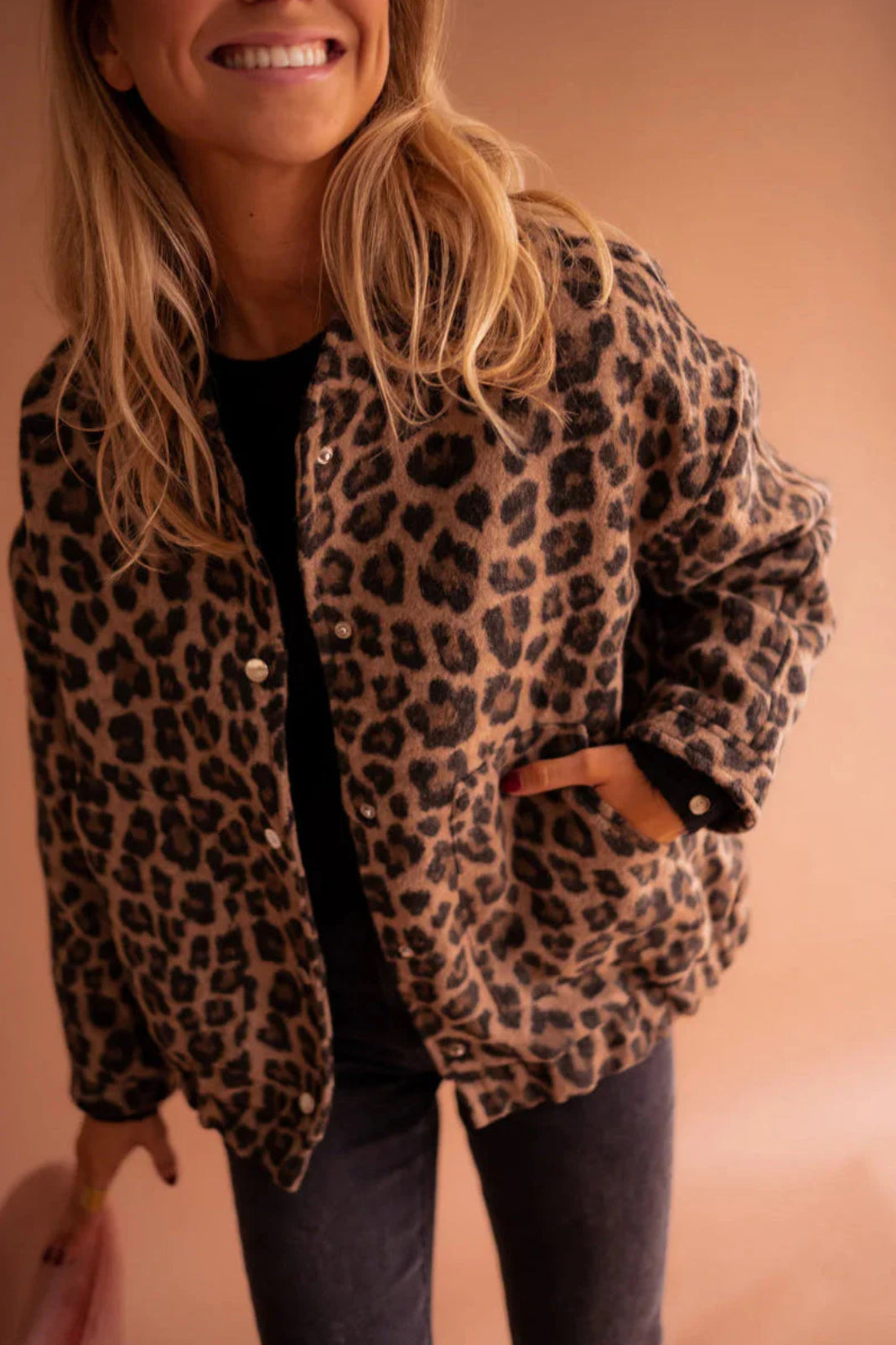DANIELA | CHAQUETA BOMBER DE LEOPARDO