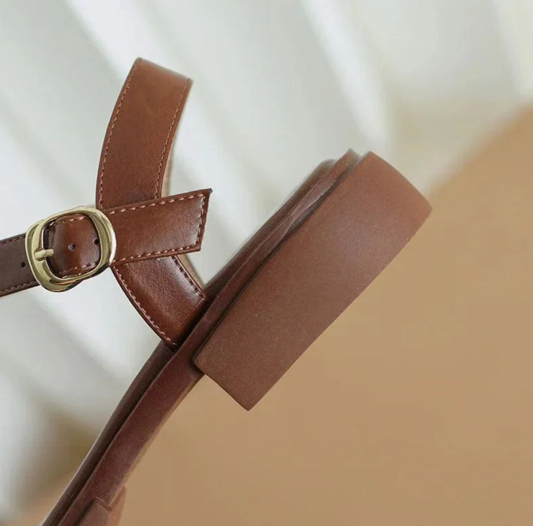 LINDY | ELEGANT SANDALS
