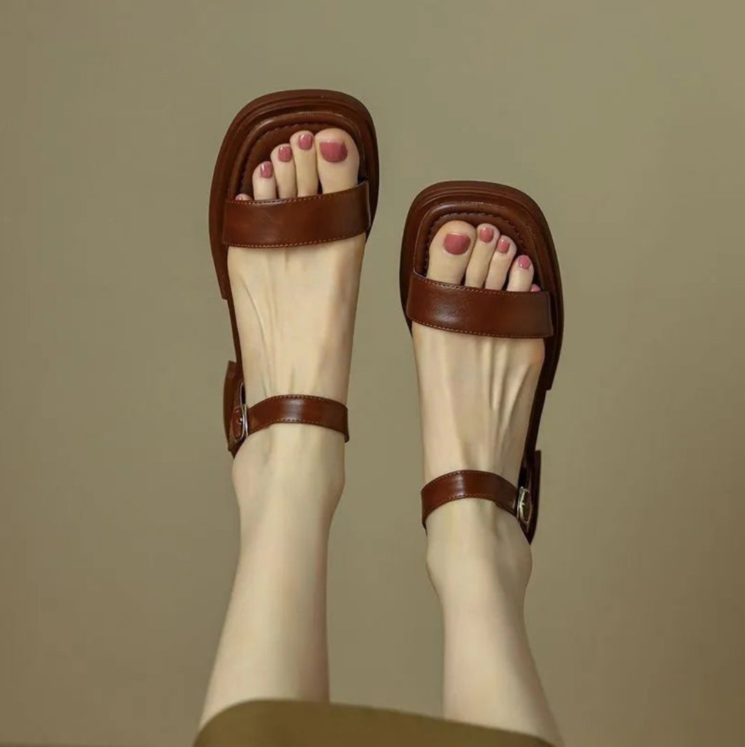 LINDY | ELEGANT SANDALS