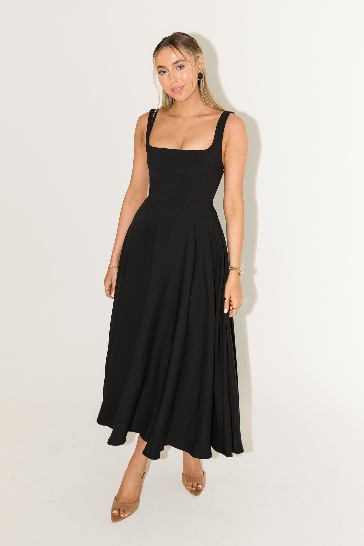 Amelia™ | Vestido Midi Flowy Atemporal